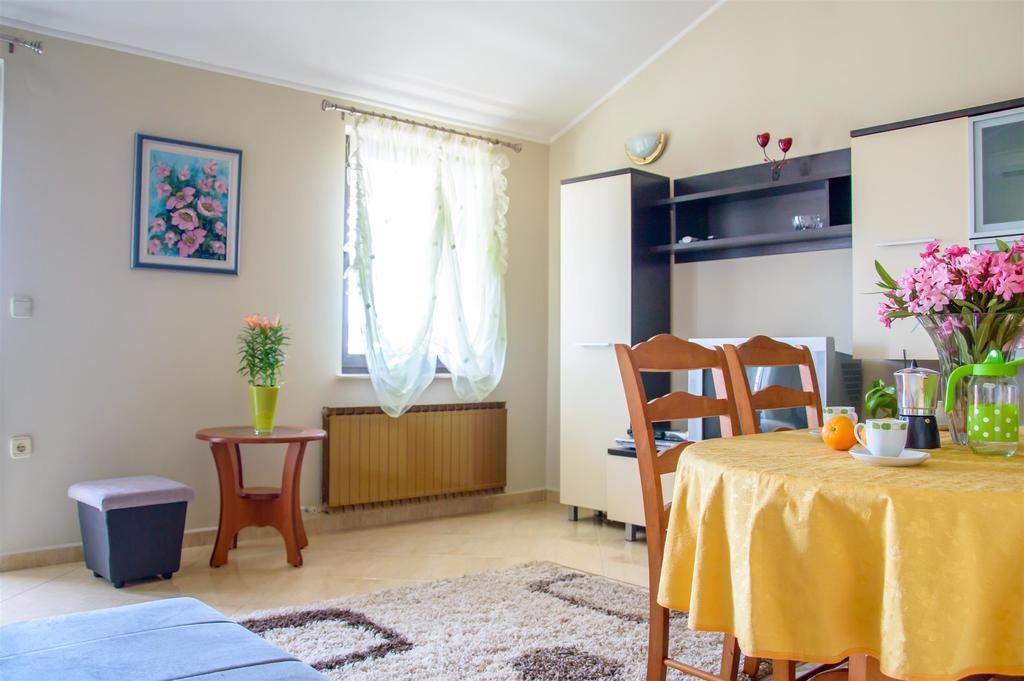 Apartment Roko Umag Exterior photo