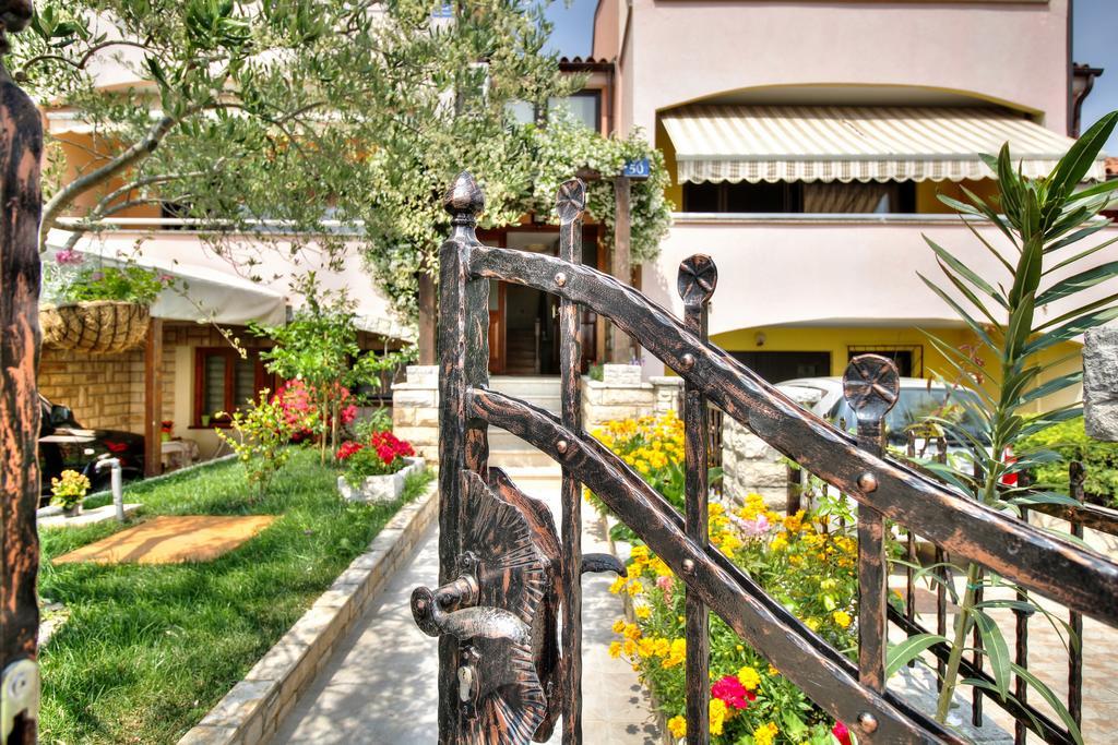 Apartment Roko Umag Exterior photo