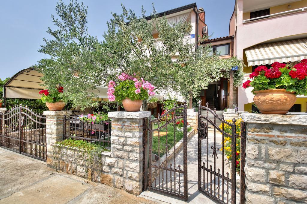 Apartment Roko Umag Exterior photo